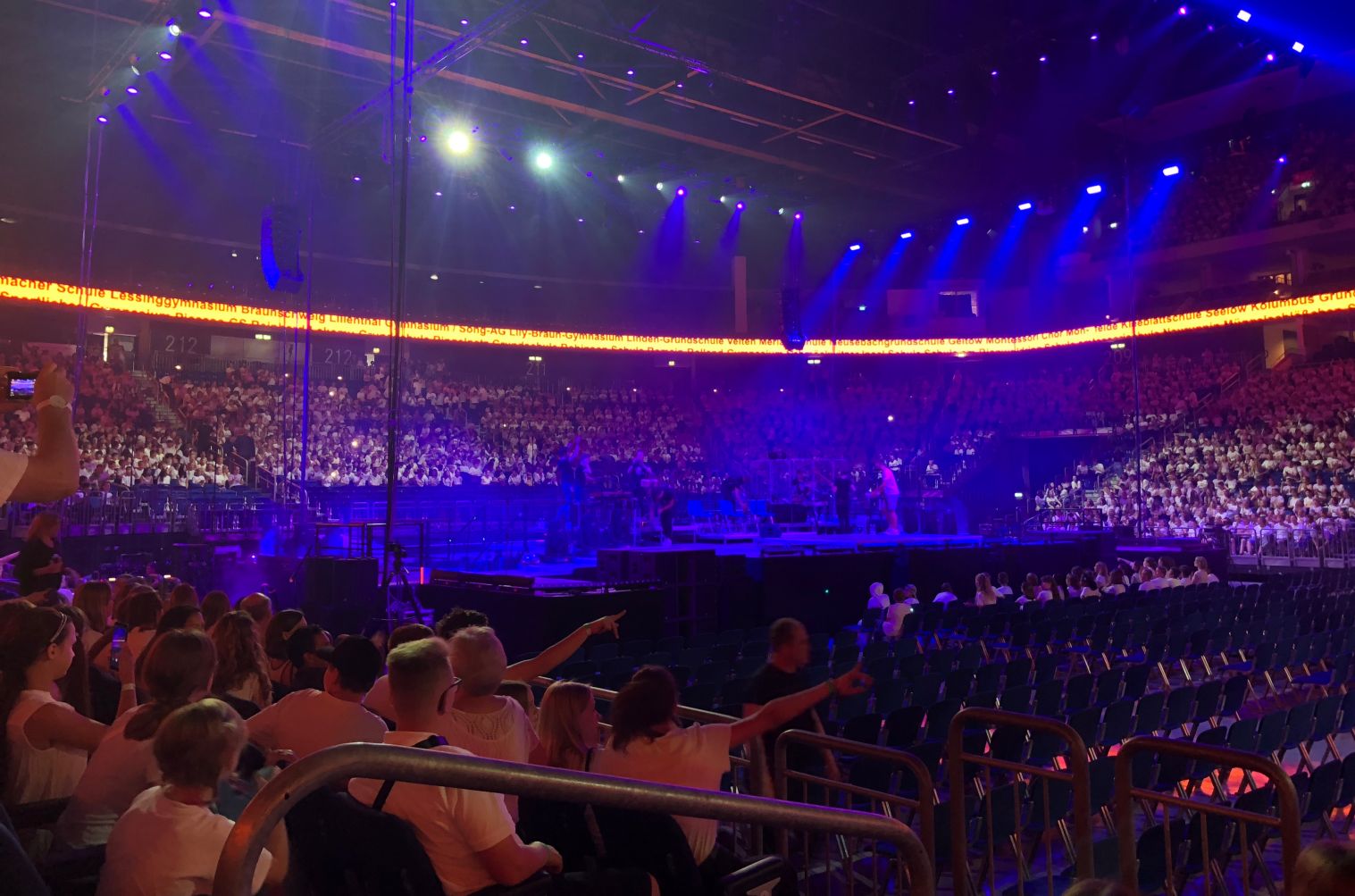 20190802 Chor Mercedes Benz Arena 1